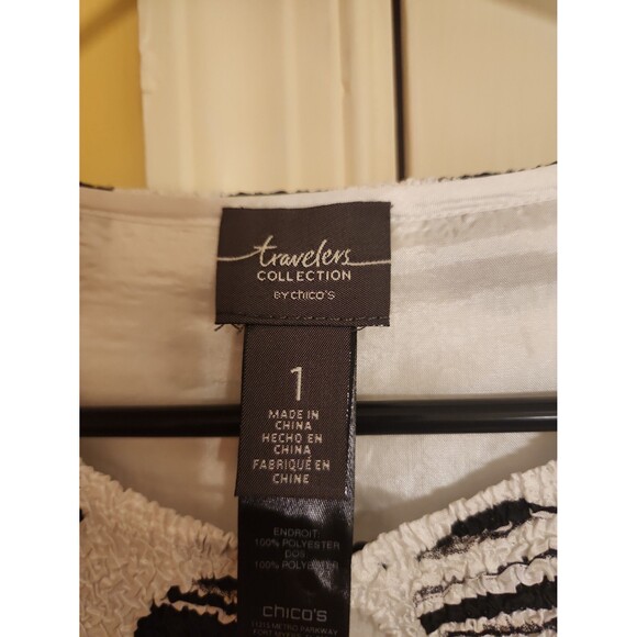 Chico's Travelers Collection Black & White Crinkle Top 1 Hook Size 1 US 8 - Picture 2 of 9